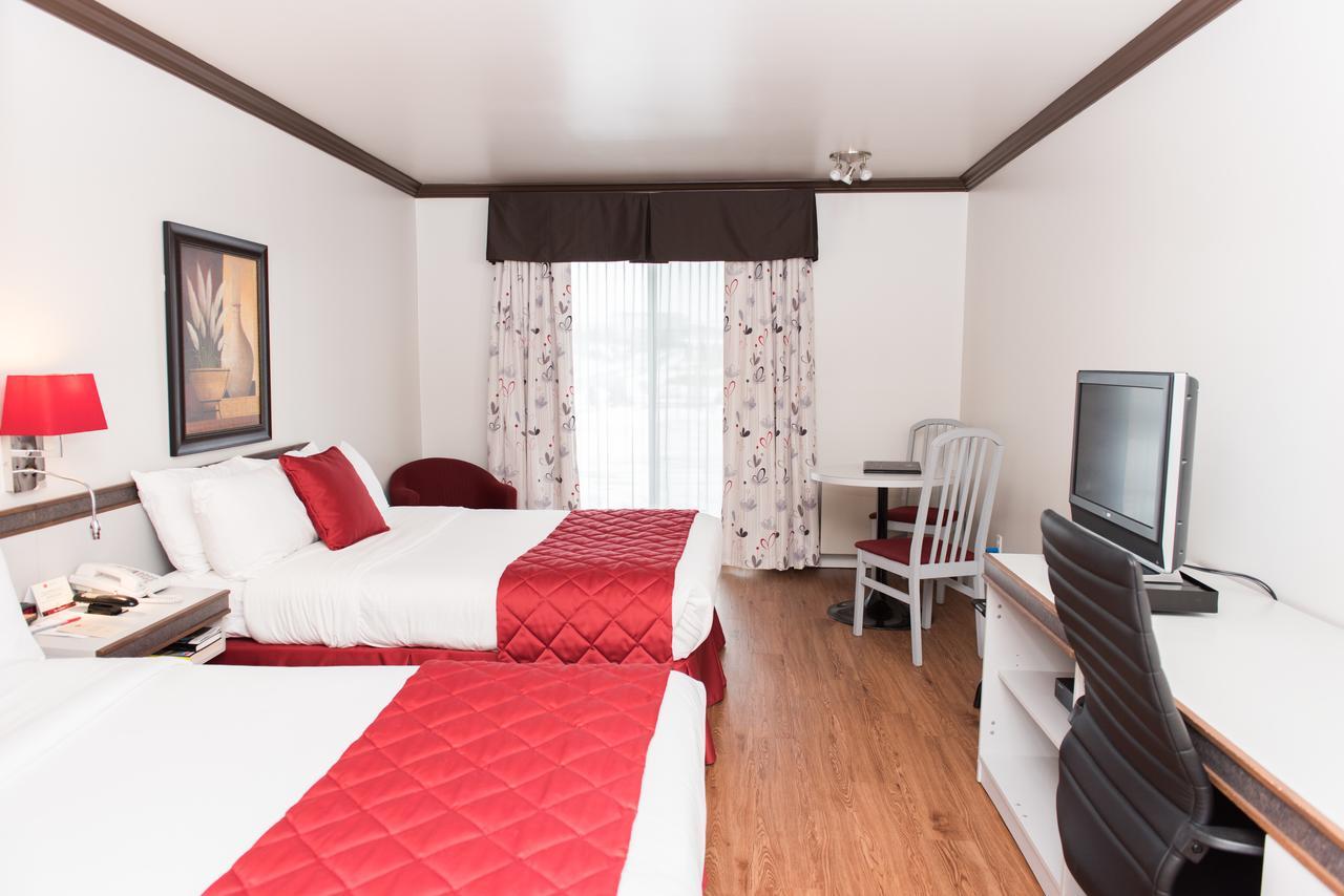 Hotel Le Floral Шербрук Экстерьер фото