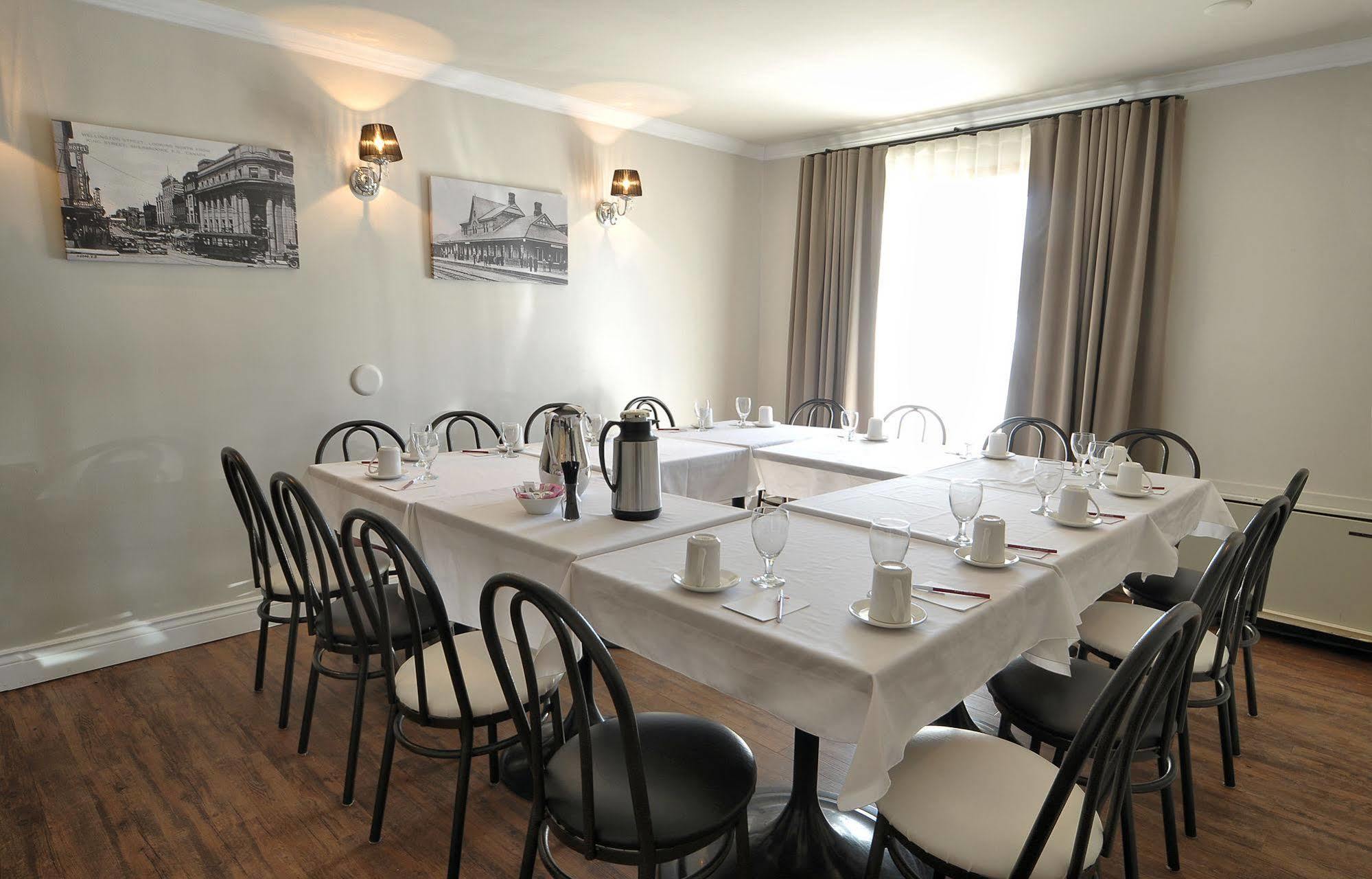Hotel Le Floral Шербрук Экстерьер фото